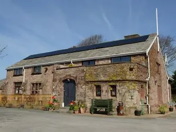The Old School and Betty's B&B - Image 1