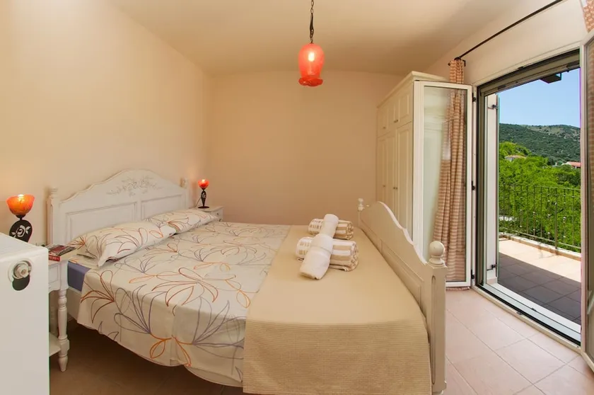 Stamoulis Villas - Image 1