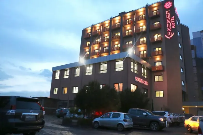 Kenenisa Hotel - Image 1