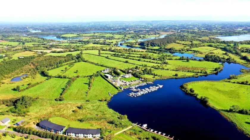 Beautiful 50 Riverun - Image 1