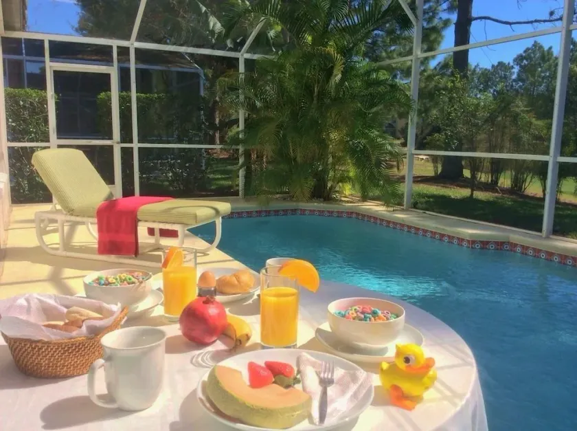 Southern Comfort Right At Home! South Facing Pool! 3 Bedroom Villa by Redawning - Image 1