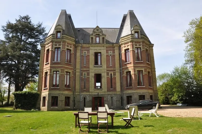 Château De La Croix Bizet - Image 1