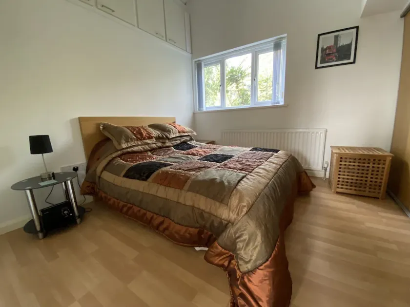 Spacious One Bed Deluxe Apartment in Daventry - Image 1