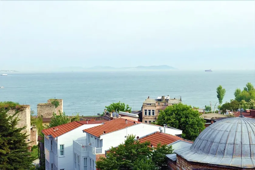 Hotel Megara Palace - Image 1