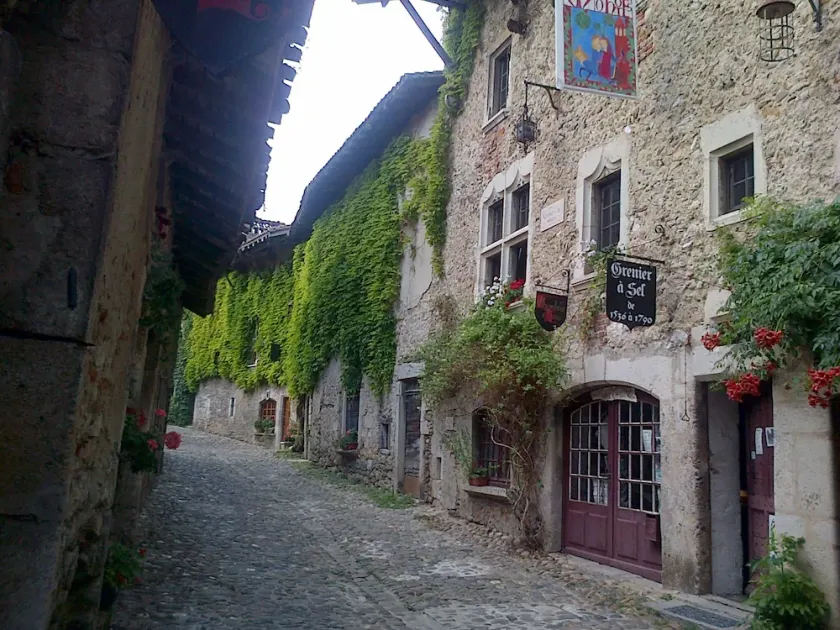 Le Grenier A Sel - Image 1