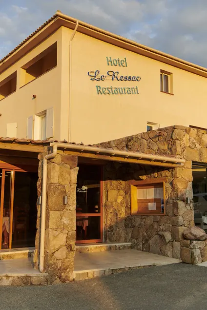 Hotel Le Ressac - Image 1
