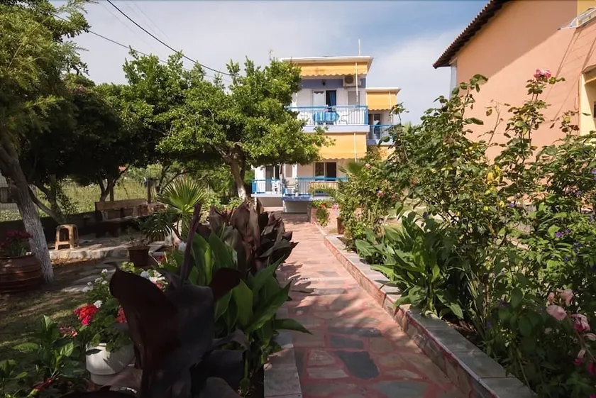 House Suzanna - Image 1