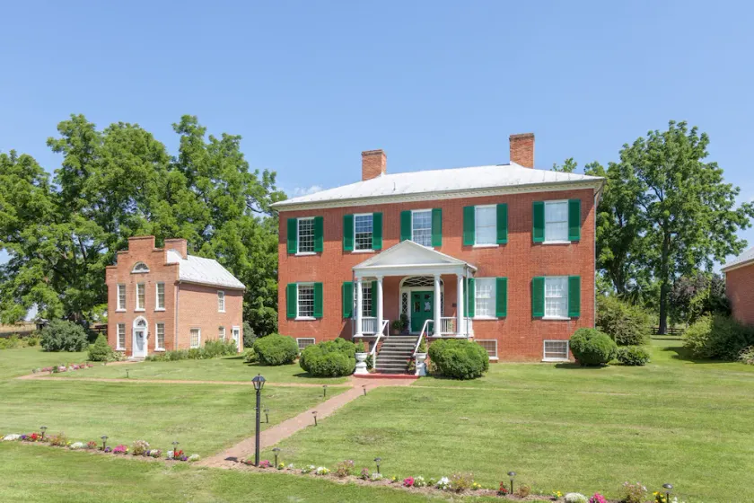 Smithfield Farm Bed and Breakfast - Image 1