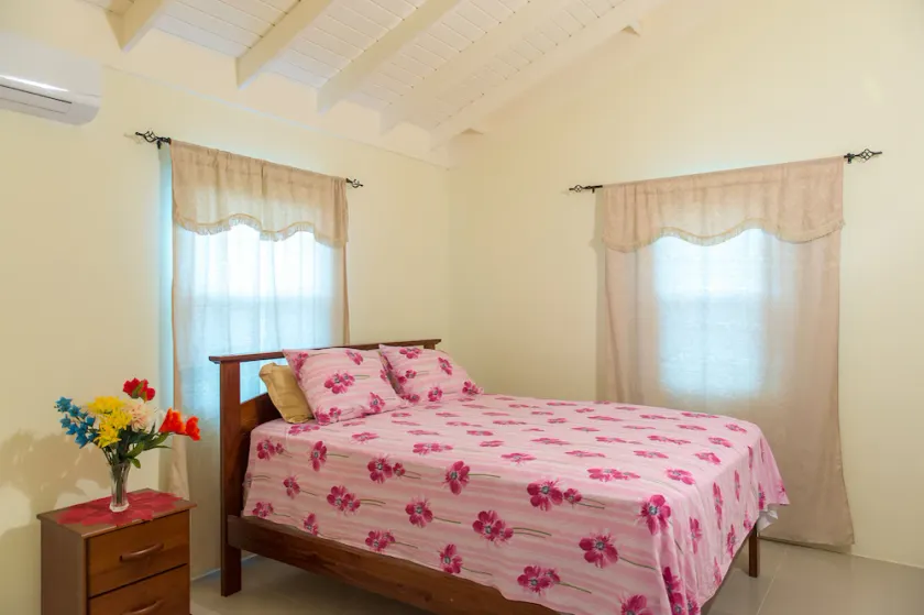 Draxhall Vacation Home - Image 1