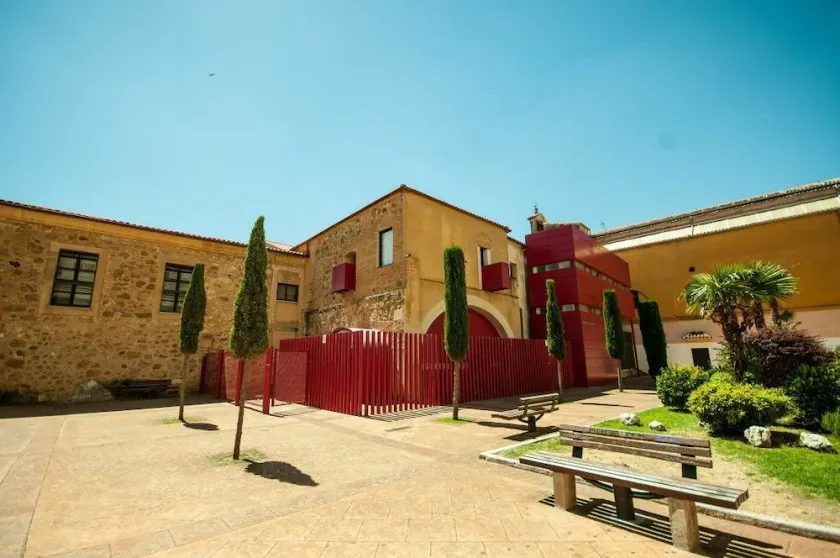 Albergue Santa Ana - Image 1