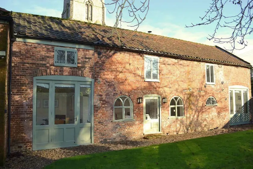 Banningham Coach House - Image 1