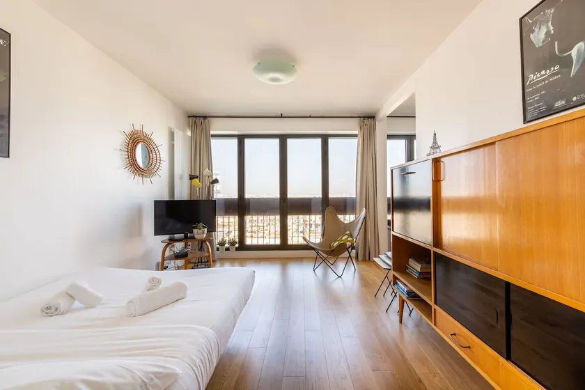 Veeve Spectacular Views From Batignolles monceau - Image 1