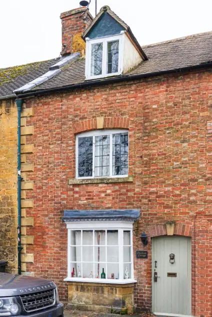 Derenham Cottage - Image 1