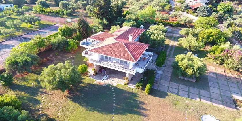 Stone-Made Seaside Villa - Image 1