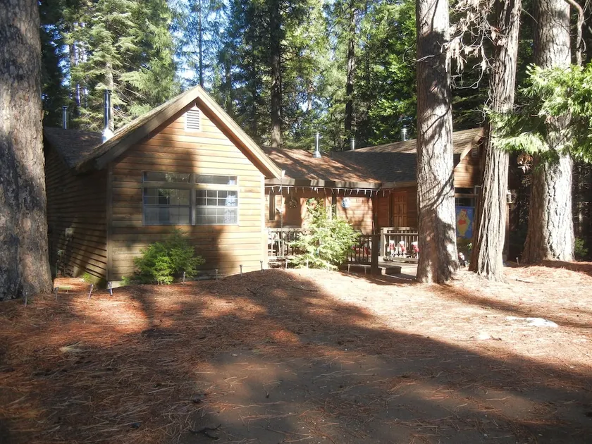 Black Station Inn - Image 1