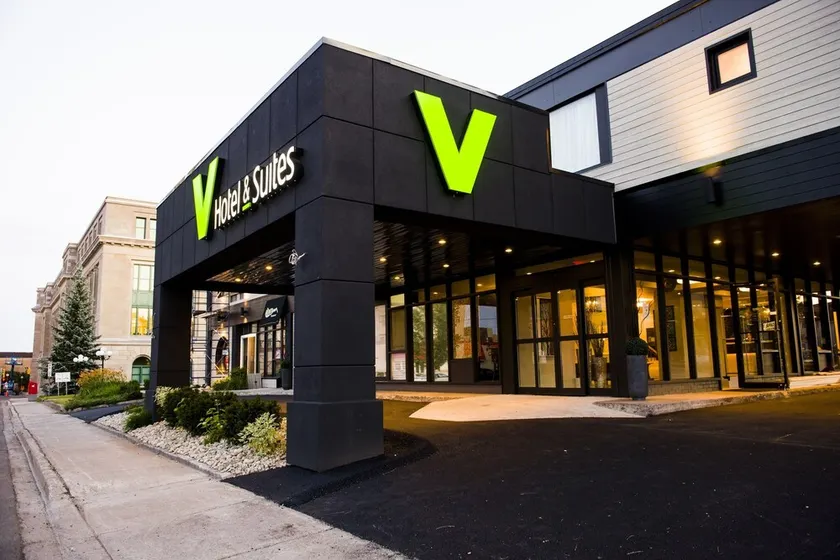 V Hotel & Suites - Image 1