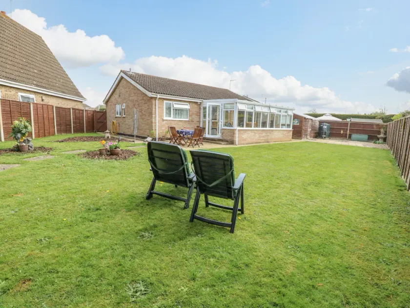 16 Heron Gardens - Image 1