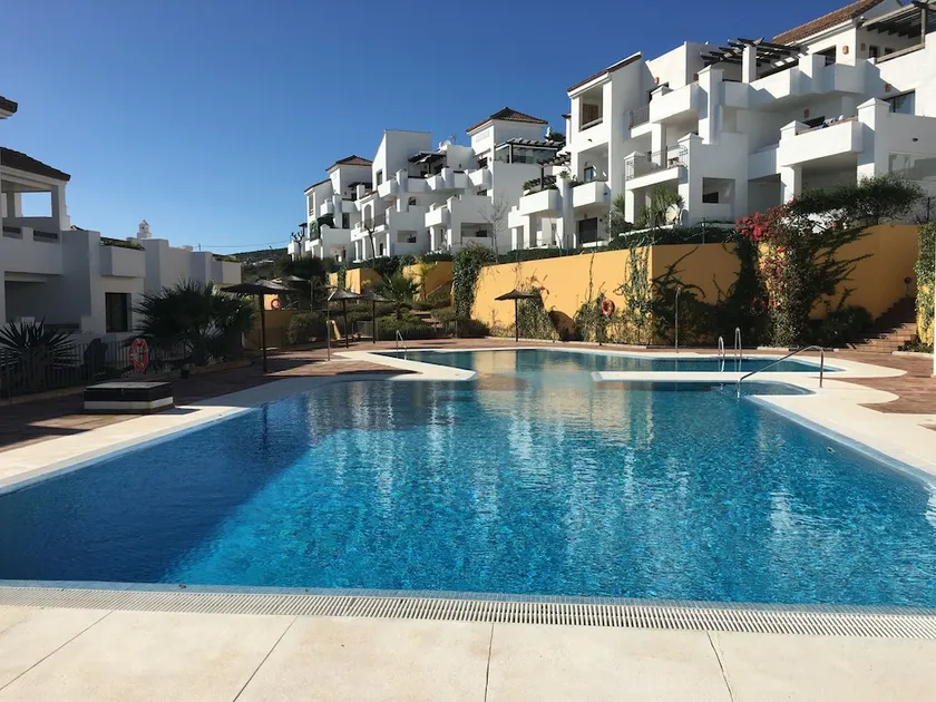 2 Bedrooms Apartment with Garden View - Image 1