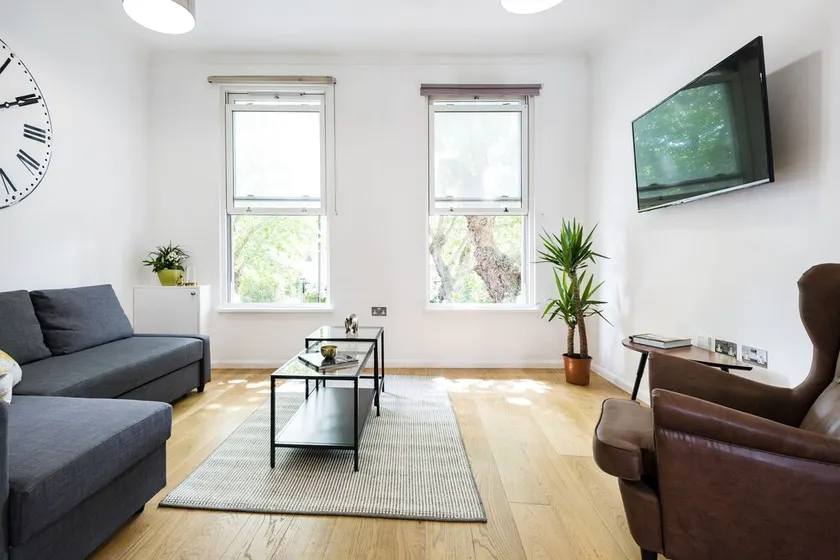 Stamford Brook Apartments - Image 1
