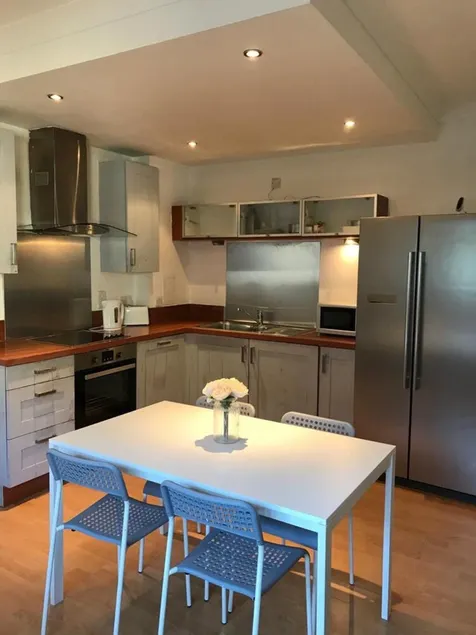 Apex Variety Gate Apartment - Image 1