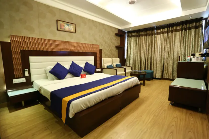 Hotel Classic - Image 1
