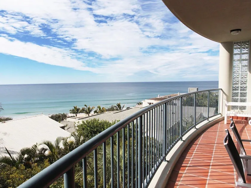 Stunning views great location Sunshine Beach! - Unit 1 Vista Pacific 12 Bryan Street - Image 1