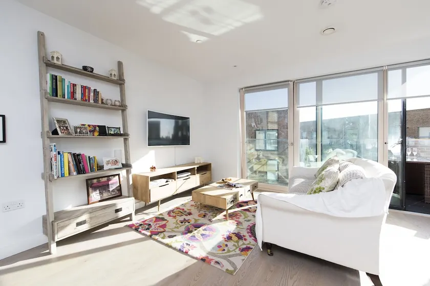 Stunning 1BR with Balcony in Zone 1! - Image 1