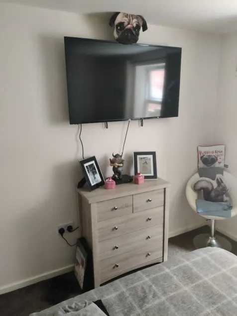 Captivating 1-bed Apartment in Bournemouth - Image 1
