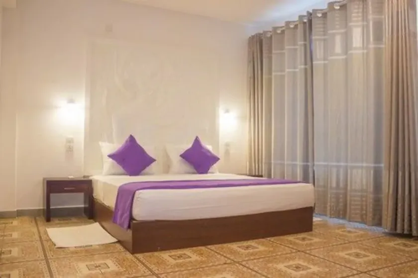 Heaven seven Hotel Hikkaduwa - Image 1