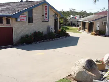 Gladstone Village Motel - Image 1