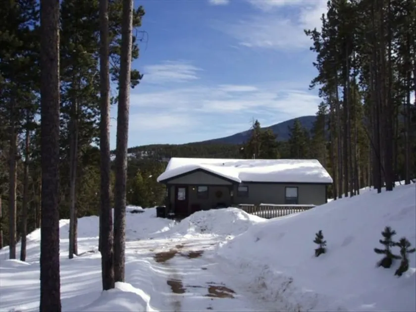 Wilderness Cabin on the Canyon - Image 1