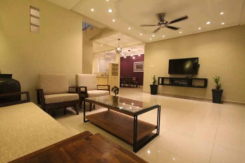 Susan's Impressive Home - Image 1