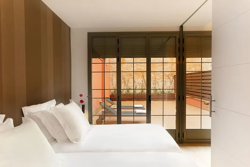 Barcelona Viladomat Apartment - Image 1