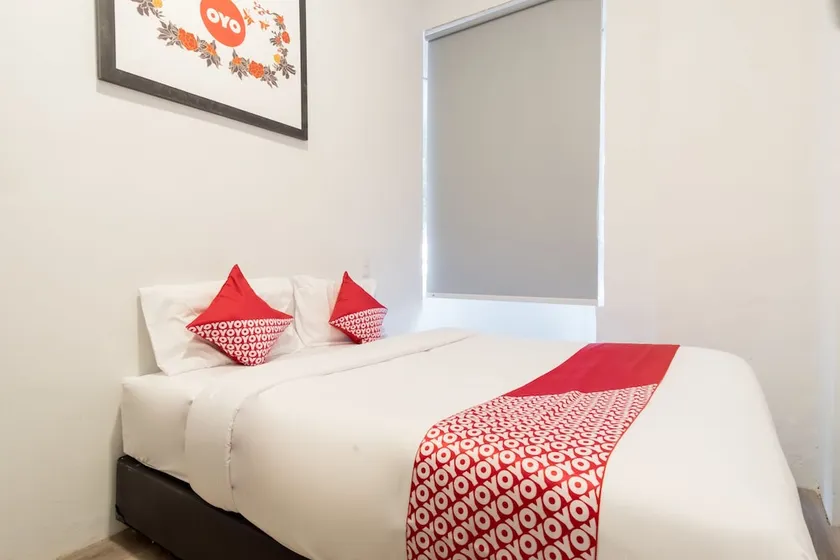 OYO 835 Metropolitan Home Stay - Image 1