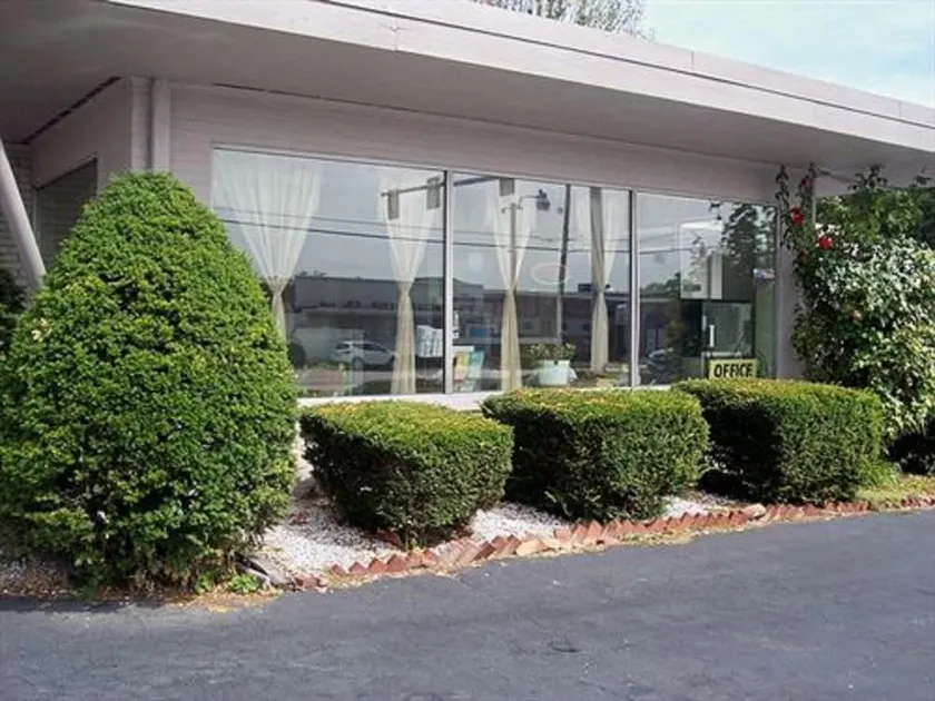 Clearview Motor Inn - Image 1
