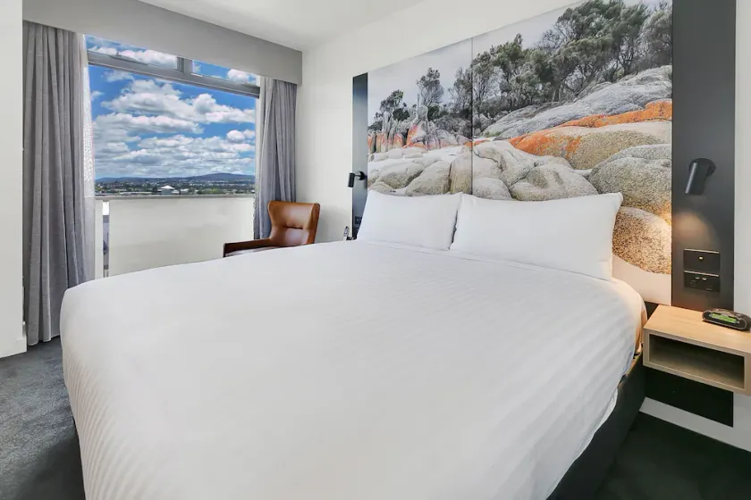Hotel Launceston - Image 1