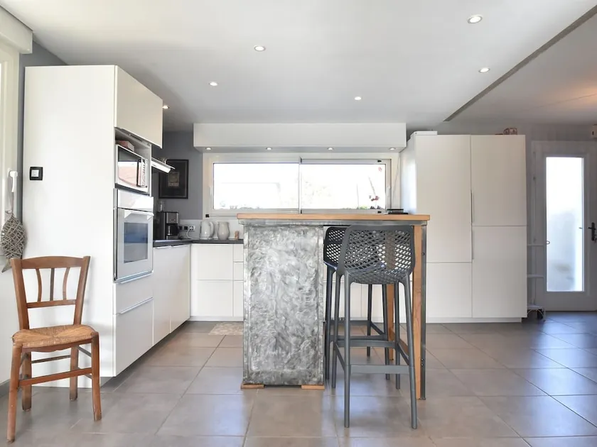 Beautiful, Renovated Cottage With Garden 500 Meters From the Beach - Image 1