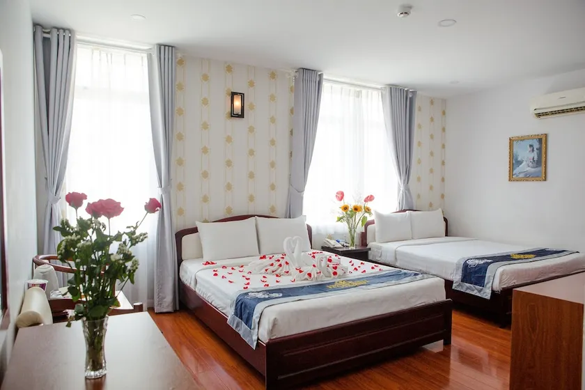 Lucky Hotel Nha Trang - Image 1