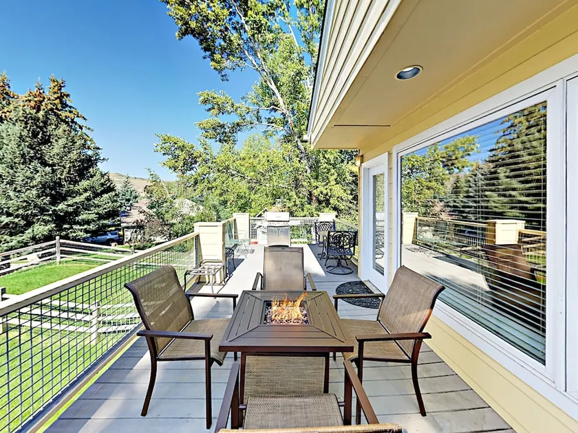 22 Wellington Ln Condo Unit 1 - Image 1