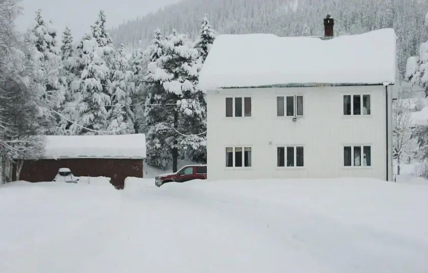 Awesome Home in Høydalsmo With 6 Bedrooms - Image 1