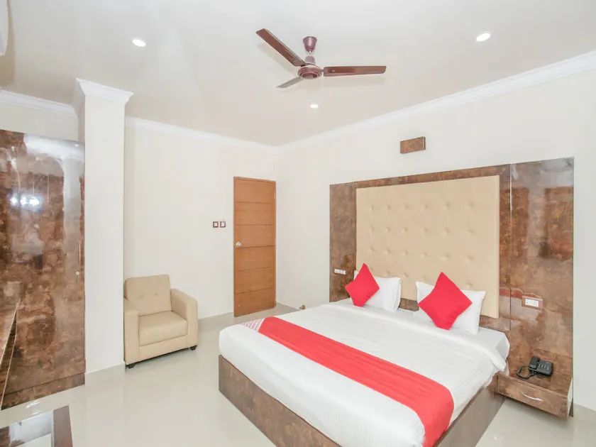 High Street by OYO Rooms - Image 1