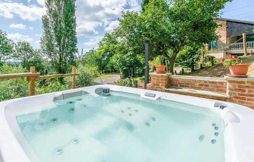 Amazing Home in Belveglio With 4 Bedrooms and Wifi - Image 1