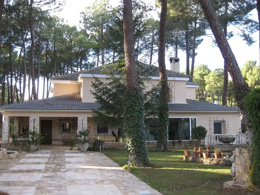 Gran Chalet En Cuenca Para Familias Y Amigos - Image 1