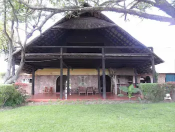 Ganda Lodge - Image 1