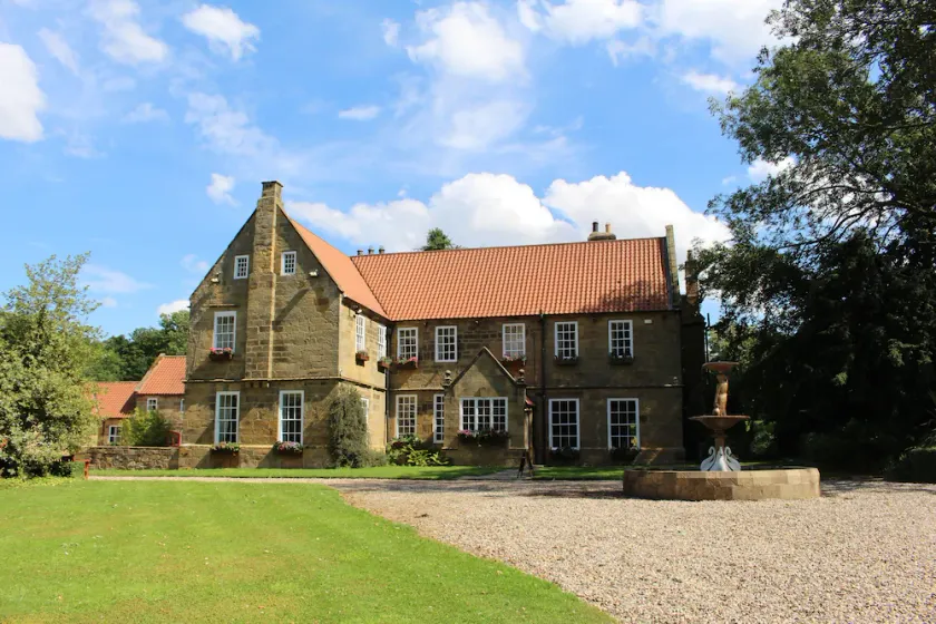Manor House Hotel at Pinchinthorpe - Image 1