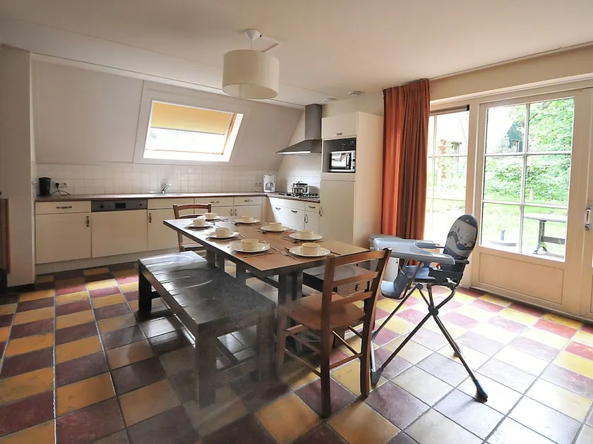 Cosy holiday home with dishwasher, close to a golf course - Image 1