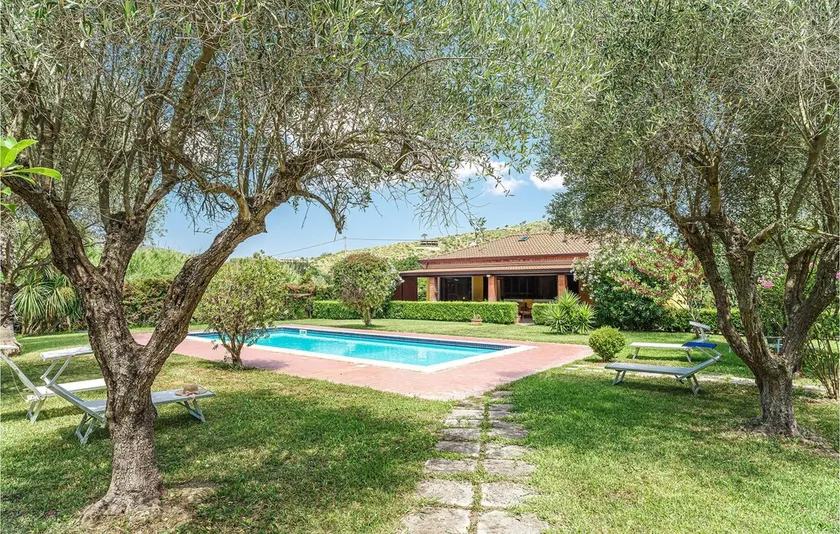 Villa Dream - Image 1