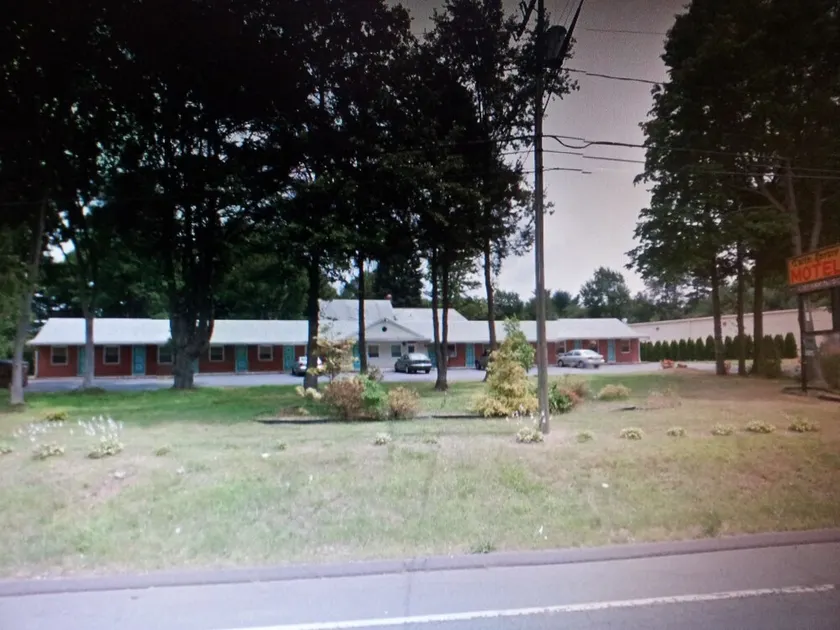Twin Spruce Motel - Image 1