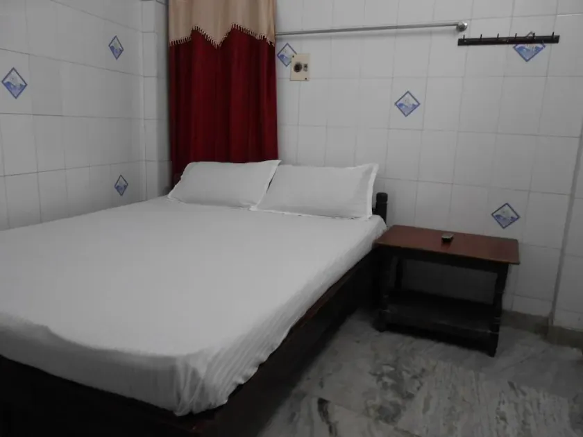 Zam Zam Residents - Image 1