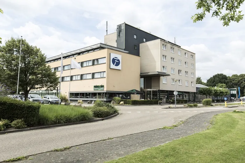 Fletcher Hotel-Restaurant Emmen - Image 1